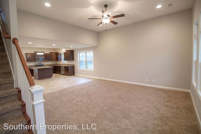 Building Photo - 4 br, 2.5 bath House - 2406 Longwood Drive