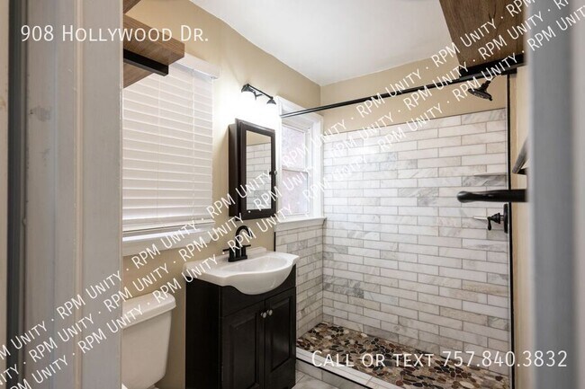 Foto del edificio - 908 Hollywood Dr