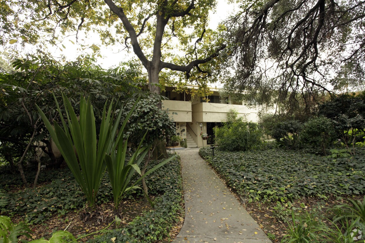 Foto principal - 1117 N Stoneman Ave
