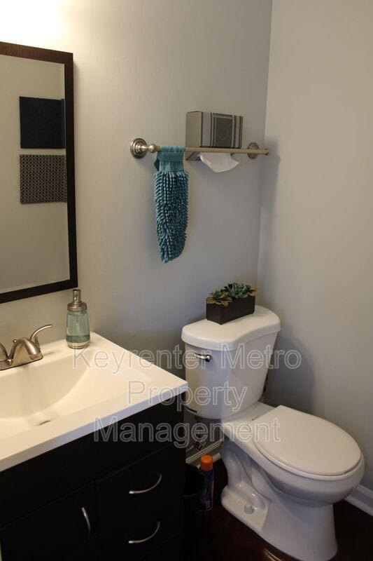 Building Photo - 708 Kaplan Ct