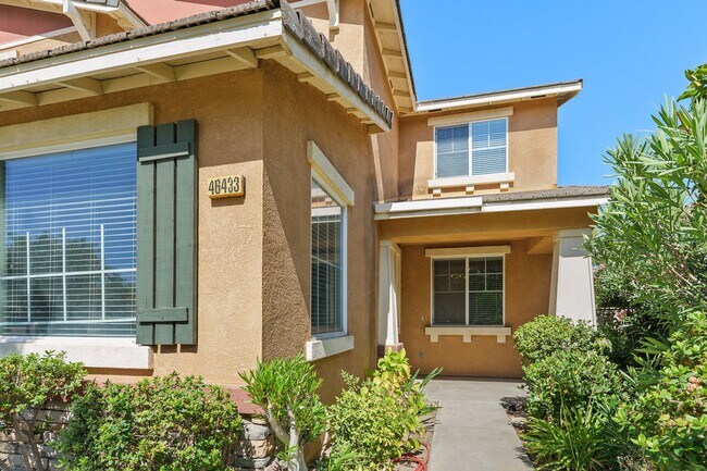 Building Photo - Two Story Home in Red Hawk On a Cul-de-sac, 4br+LOFT/2.5ba, 3,113Sqft, Fireplace, Large Yard