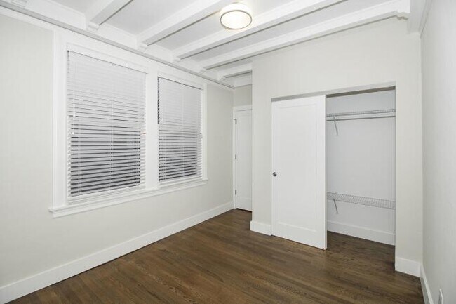 Building Photo - 2 bedroom in San Francisco CA 94133
