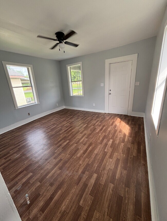 SALA DE ESTAR - 1128 Alabama Ave