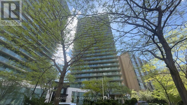 Photo du bâtiment - 5500 Yonge St