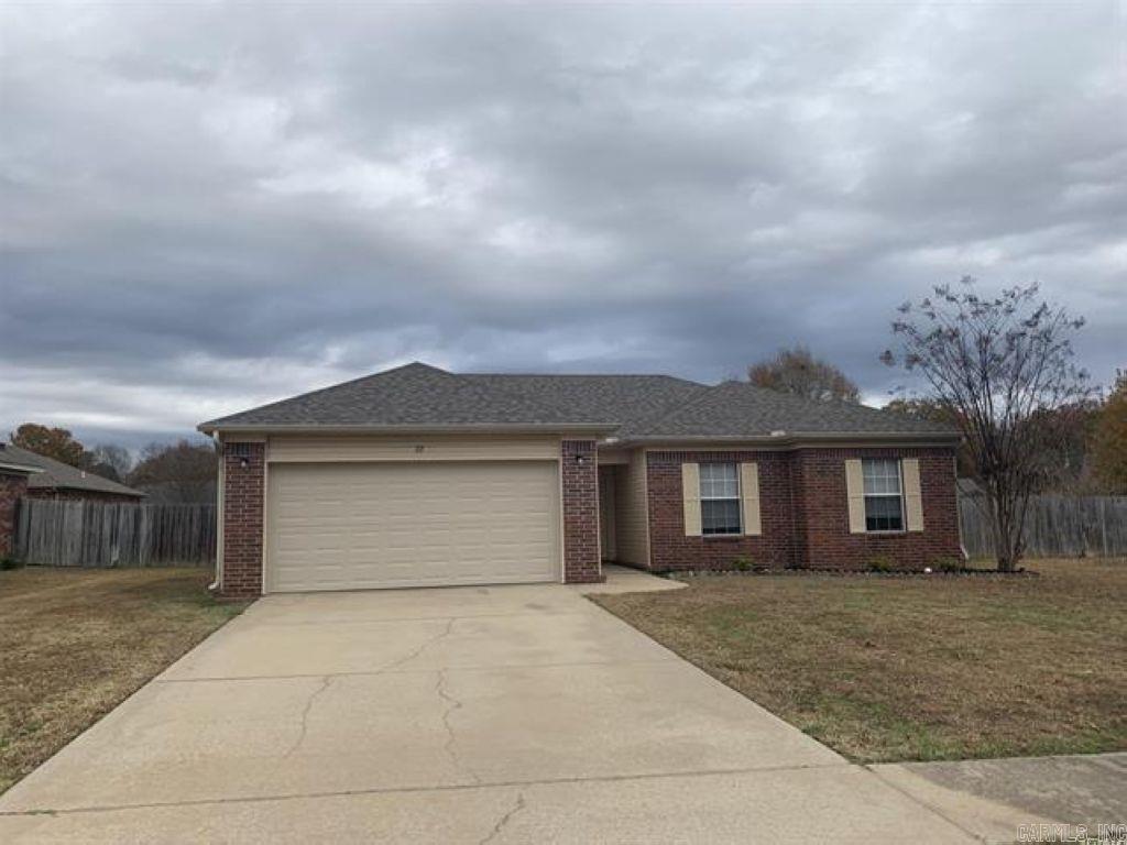 Primary Photo - 22 Newcastle Dr