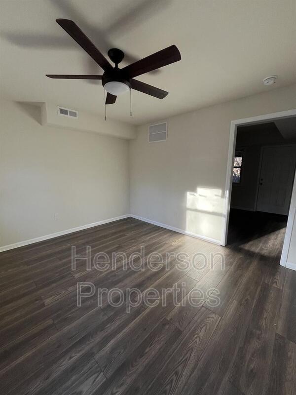 Foto del edificio - 2715 Dundeen St