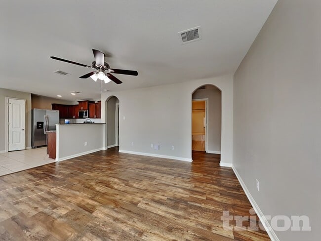 Building Photo - 8122 Hall View Dr