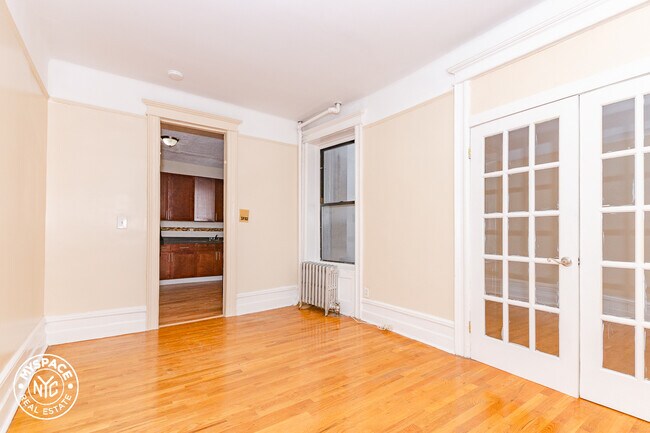 Building Photo - 606 Bushwick Ave