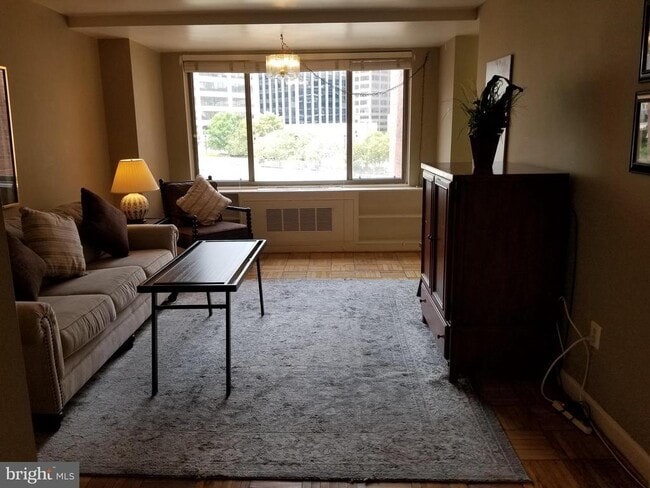 Building Photo - 1121 Arlington Blvd