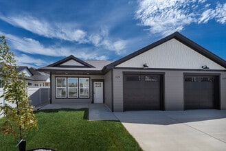 Building Photo - 1129 Buffalo Xing Dr