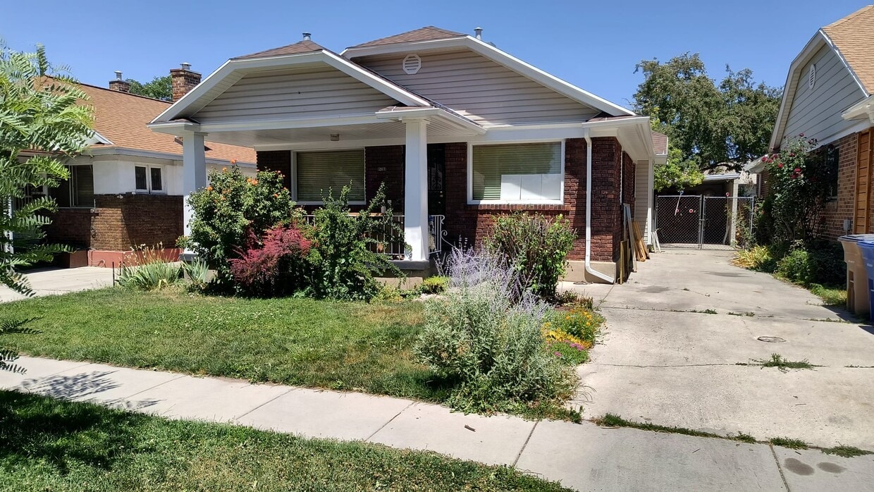 Primary Photo - 263 Wilson Ave S