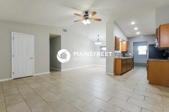 Foto del edificio - 3 Bedroom Pet-Friendly Home in Bartow, FL with Main Street Renewal