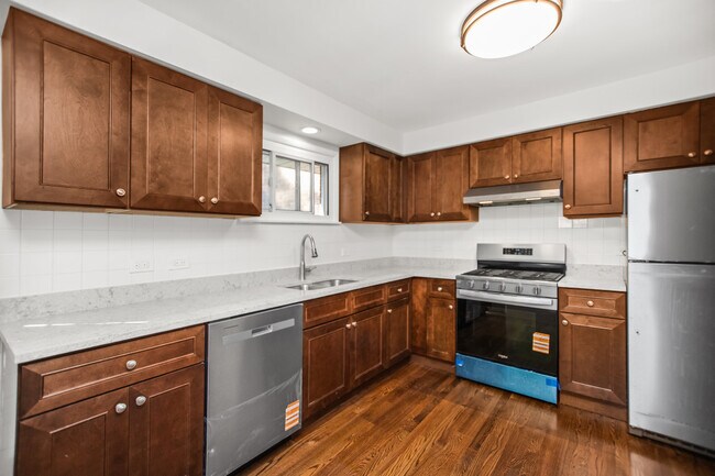 Foto del edificio - 1808 Laurel Ave