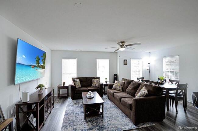 Foto del edificio - 8425 Williamstown Dr