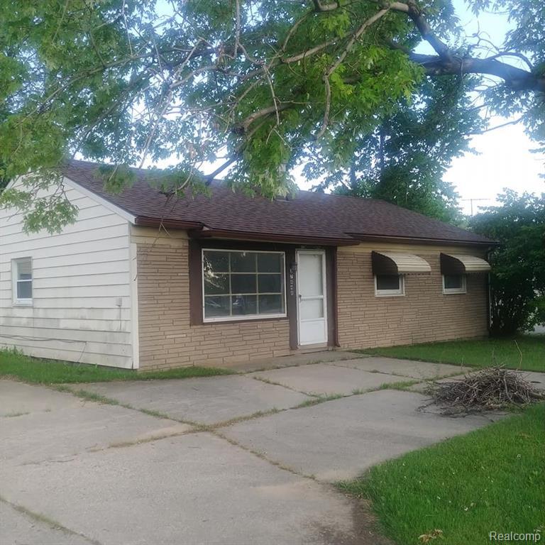 37848 S Groesbeck Hwy, Clinton Township, MI 48036 House Rental in Clinton Township, MI