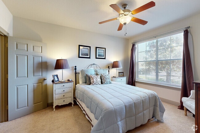 1BR, 1BA - 816SF - Bedroom - The Lakes At Turtle Creek Apartment Homes