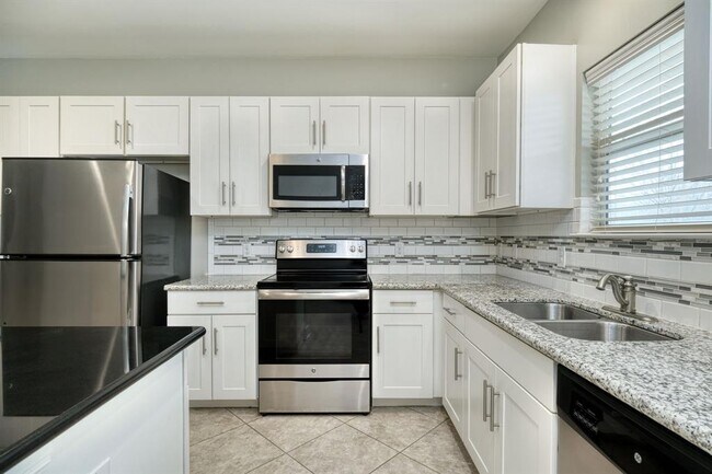 Foto del edificio - 605 Pecan Ave