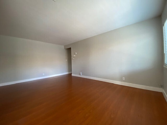 Primary Photo - Charming 2-bedroom, 1-bath, 800 sq. ft. du...