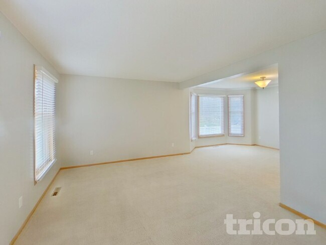 Building Photo - 10071 Raleigh Ct