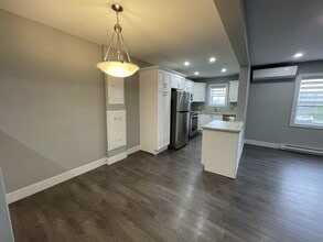 Building Photo - 20 Parks St