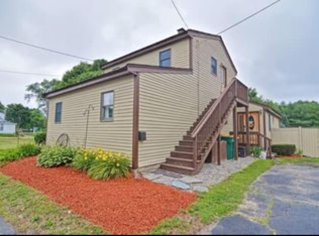 Building Photo - 393 Kelley Blvd