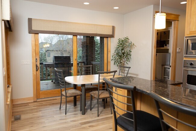 Foto del edificio - 3006 N 192nd Ave