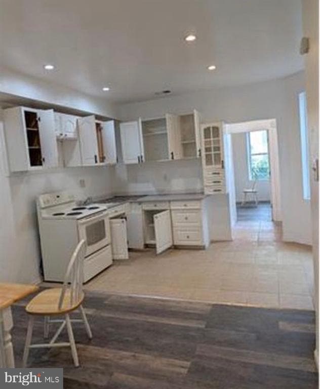 Building Photo - 5231 Greenway Ave