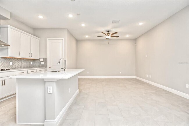 Building Photo - 2941 Voyager Ave