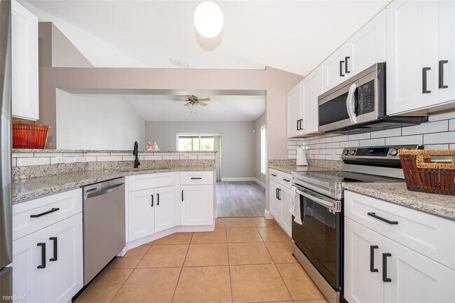 Building Photo - 4 br, 2 bath House - 143 Wheatfield Circle