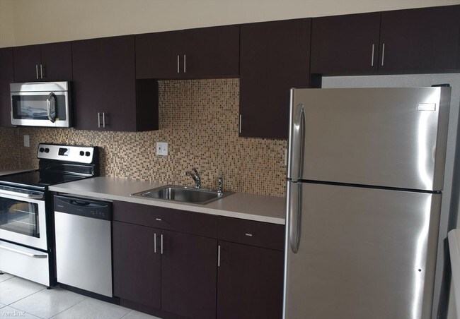 Foto del edificio - 6881 NW 179th St