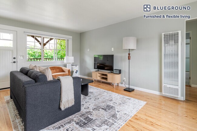 Foto del edificio - 317 Hawthorne Ave