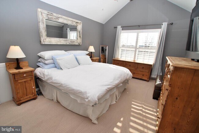 Foto del edificio - 150 Golden Ash Way