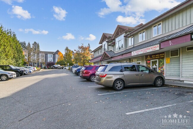 Building Photo - Bright & Spacious 2 Bed / 2 Bath Condo in ...