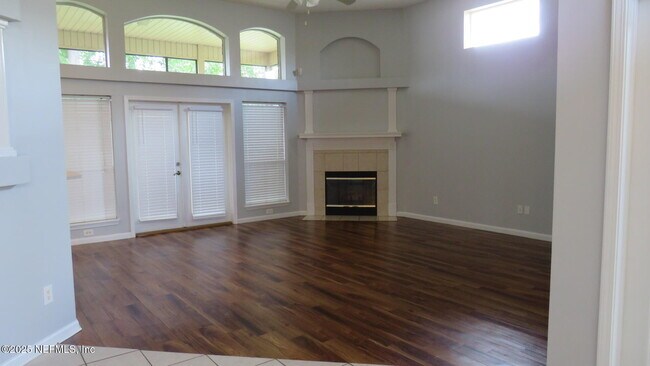 Foto del edificio - 3726 Bedford Dr