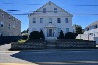 Building Photo - 61 Plain St