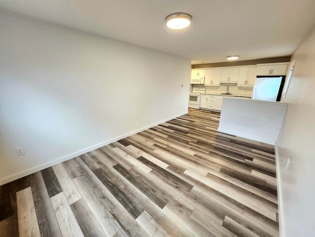 Building Photo - 355 Prince St