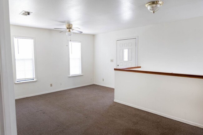 Foto del edificio - Charming 2 Bed/ 2 Bath in Grove, OK!