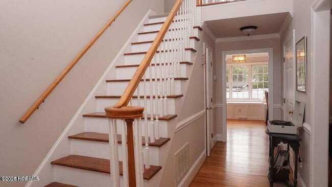 Building Photo - 4500 Treetops Cir