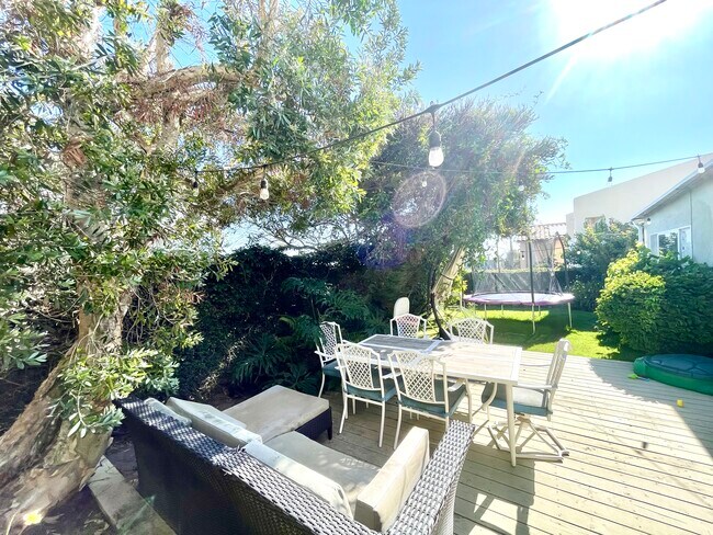 Patio interior - 1136 8th St