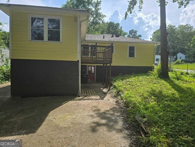 Building Photo - 2466 Spring Garden Dr SW