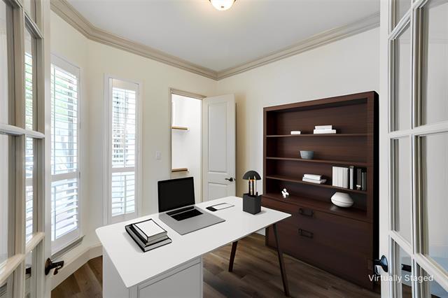 Foto del edificio - 5625 Rowlett Creek Way