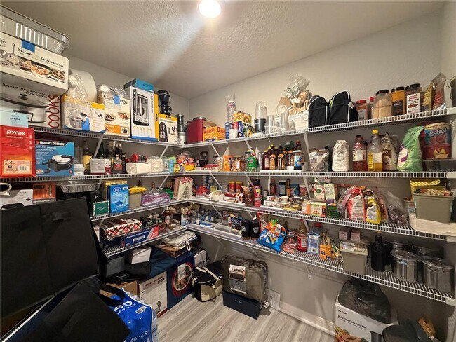 Foto del edificio - 1358 Cascade Dr