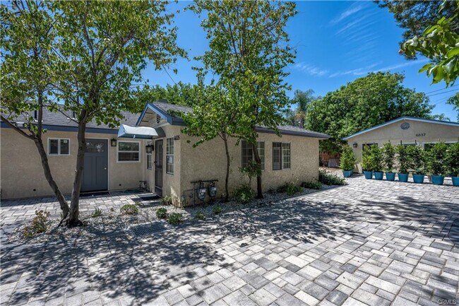 Foto del edificio - 6631 Radford Ave