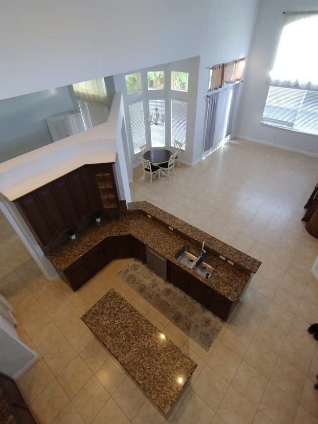 Building Photo - 5011 Pinecreek Pl