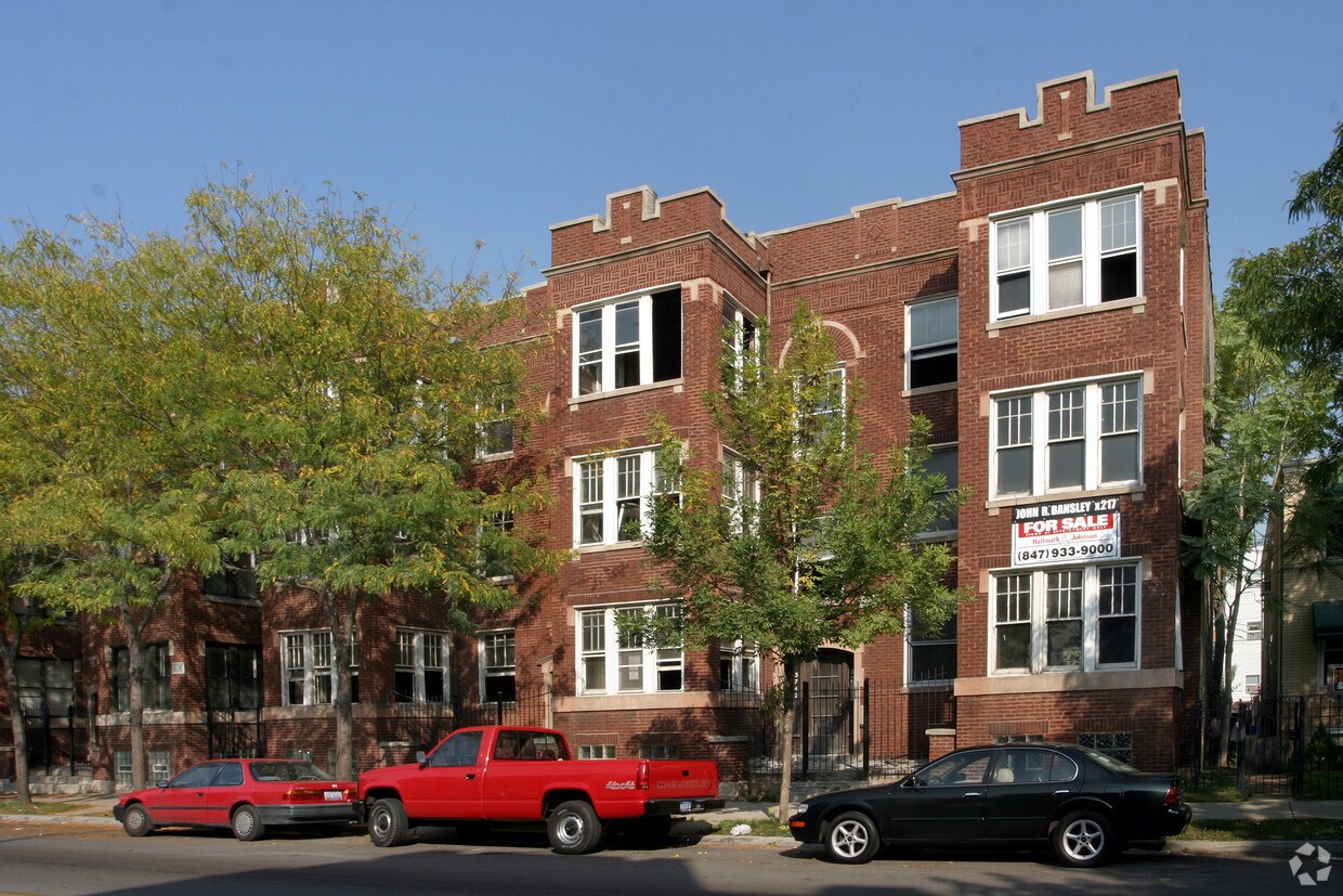 Primary Photo - 3740-3744 W Wrightwood Ave