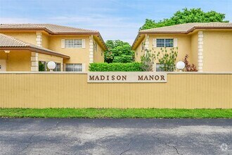 Building Photo - 2946 Coral Springs Dr