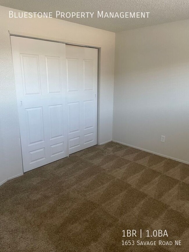 Foto del edificio - 1653 Savage Rd NE