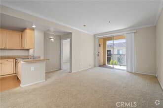 Building Photo - 2440 Watermarke Pl