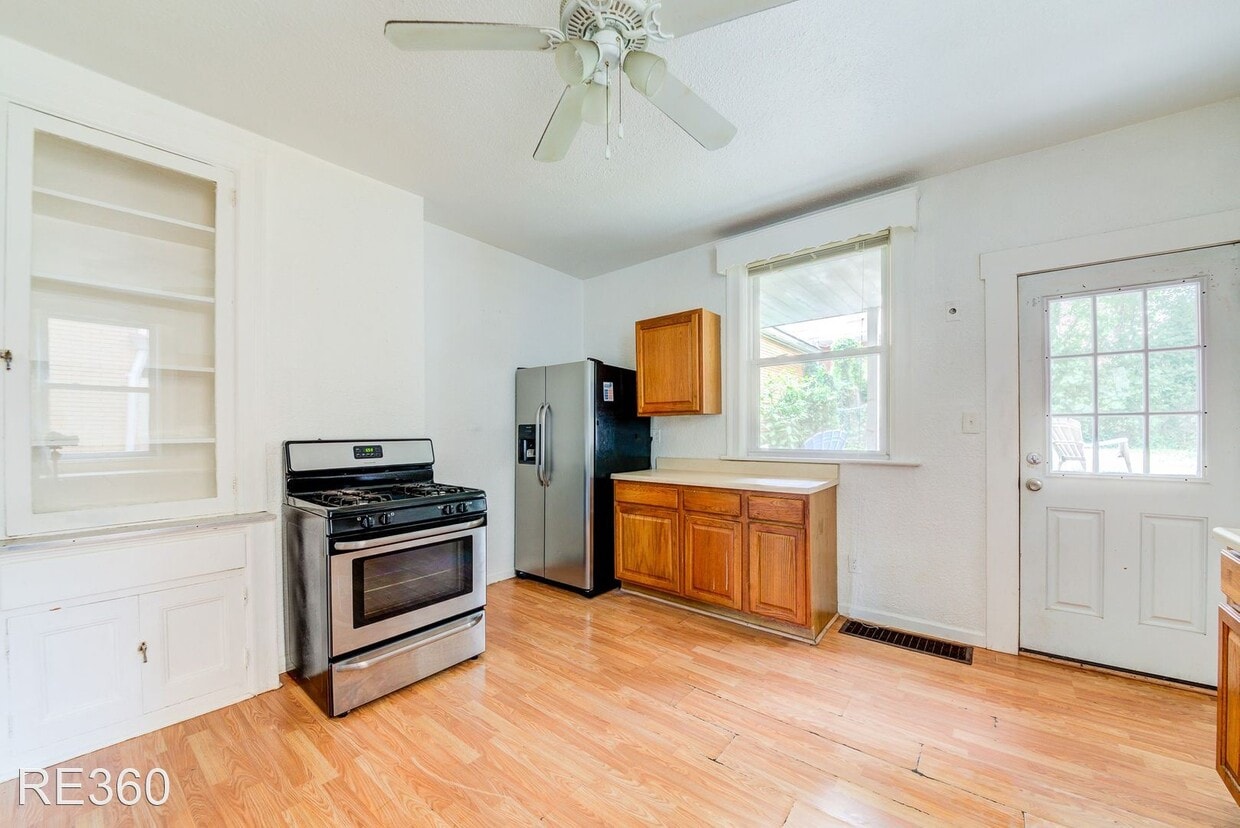 5 br, 1.5 bath House 425 Edgemont St Mt House Rental in