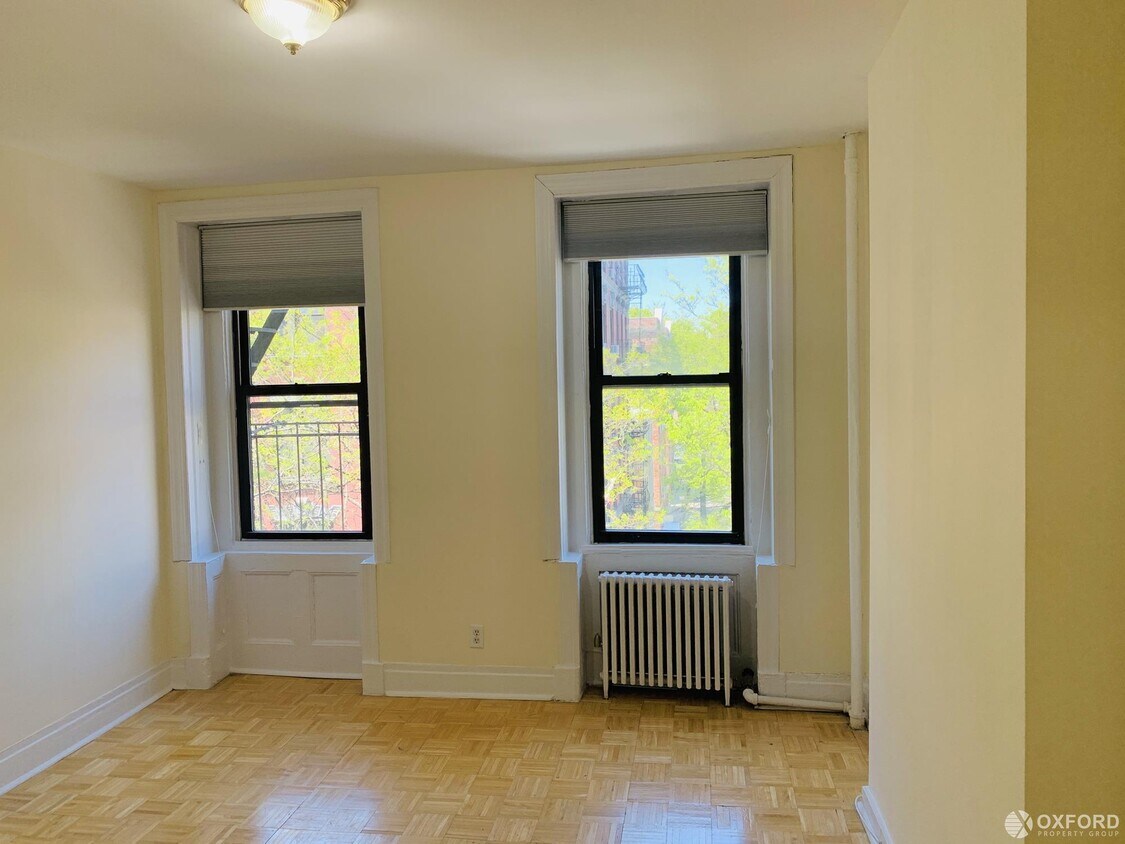 Primary Photo - 122 MacDougal Street